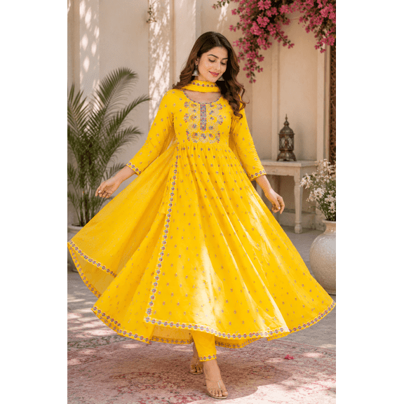 WOMEN ETHNIC KURTA PANT AND DUPATTA SET