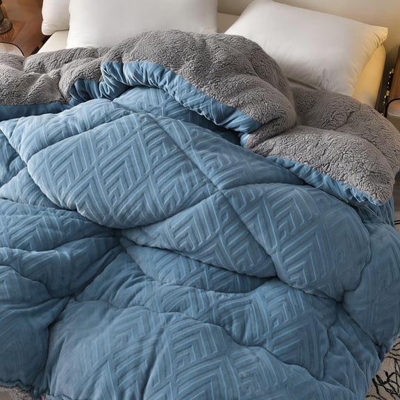 WOOW DEPOT Sherpa Reversible Full Queen Comforter 78.7" x 90.5", 1 PCS Heavy 8.82 lbs Warm Cozy, Velvet Quilted & Sheared Craft 3D Jacquard Blanket Machine Washable, Sky Blue
