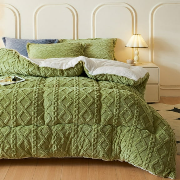 WOOW DEPOT Sherpa Reversible Queen Comforter, 1 PCS Heavy 7.5lbs Warm Cozy, Taffeta Quilted & Sheared Craft 3D Jacquard Blanket Machine Washable, Green