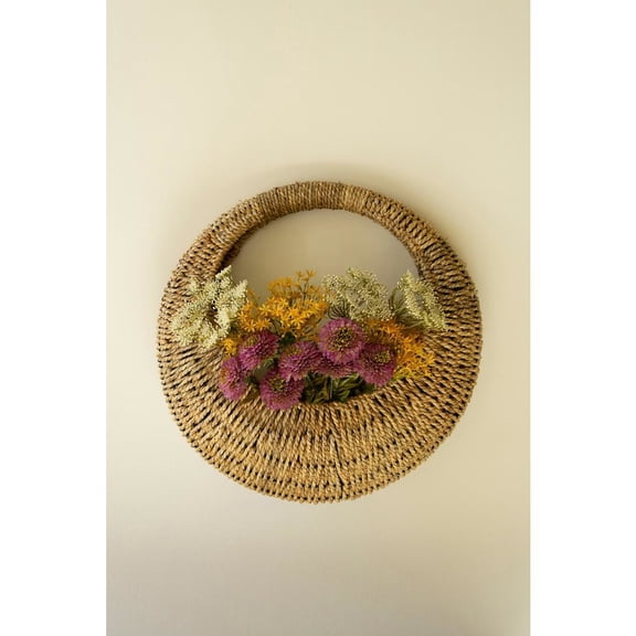 WOVEN VINE WALL BASKET
