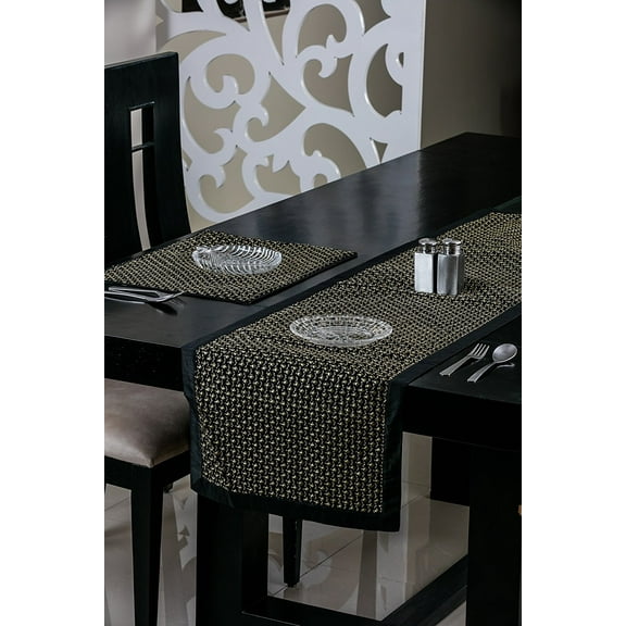 WPM Designer Collection Bedding Set and Home D?cor (Table Runner)