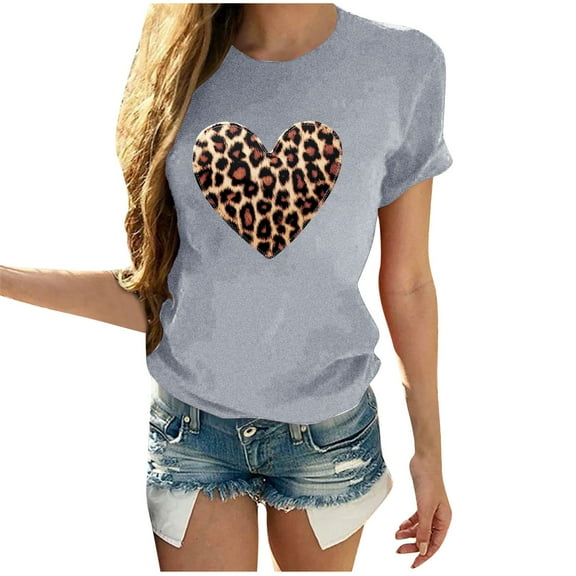 WREESH Graphic T-Shirts for Women Valentine's Day Heart Leopard Printed Tees for 2025 Summer Casual Gray