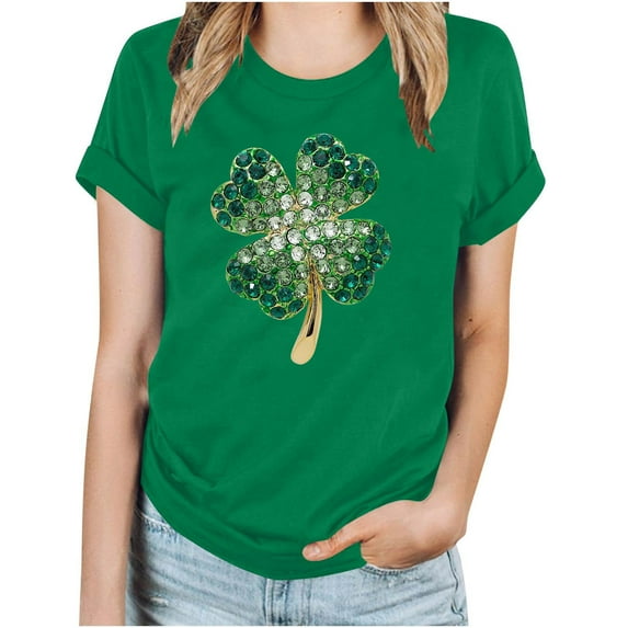 WREESH Womens St. Patricks Day Shirt 2025 Fashion Crewneck T-Shirts Shamrocks Printed Graphic Tees Tops Short Sleeve Shirts Casual Loose Fit Blouses Green