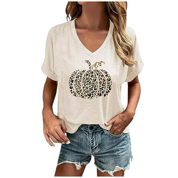 WREESH Womens Thanksgiving Leopard Pumpkin Graphic Tees Short Sleeve V Neck T Shirts Fall Tops 2025 White