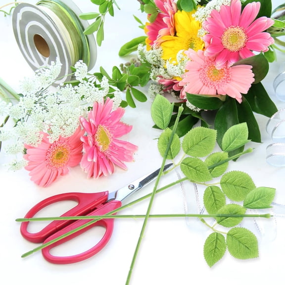 WRISTBIQUE 30Pcs Floral Wire with Leaves Green Rose Flower Stems for Sympathy and Festival Flowers
