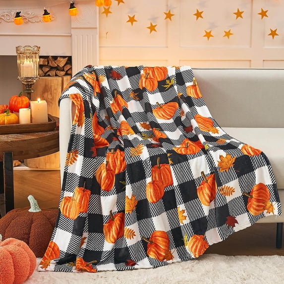 WRKEKC Fall Throw Blanket, Halloween Fleece Blanket Fall Decor Fleece Fuzzy Picnic Throw Blanket for Couch Chairs Bed, Cute Pumpkin Leaves Soft Blanket for Kids Adults E 78.7''x59''