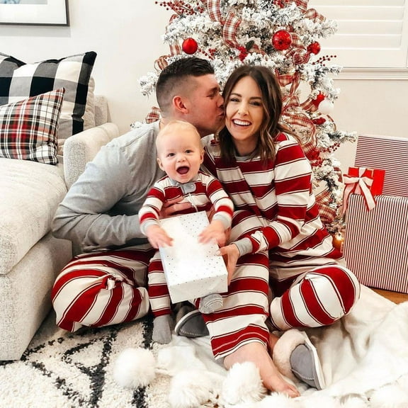WTXUE Family Matching Christmas Cotton Pajamas Set Striped Nightwear Long Sleeves Sleepwear Set Loungewear Comfortable Home Wear Holiday Pjs Set for The Whole Family Red 8T