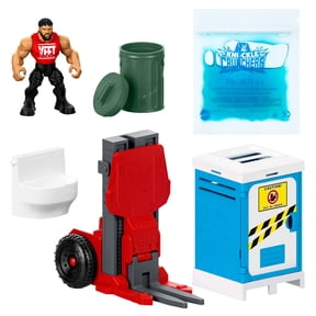 WWE Knuckle Crunchers Backstage Brawl Playset with 5 Accessories, 3.25-inch Figure (Styles May Vary)