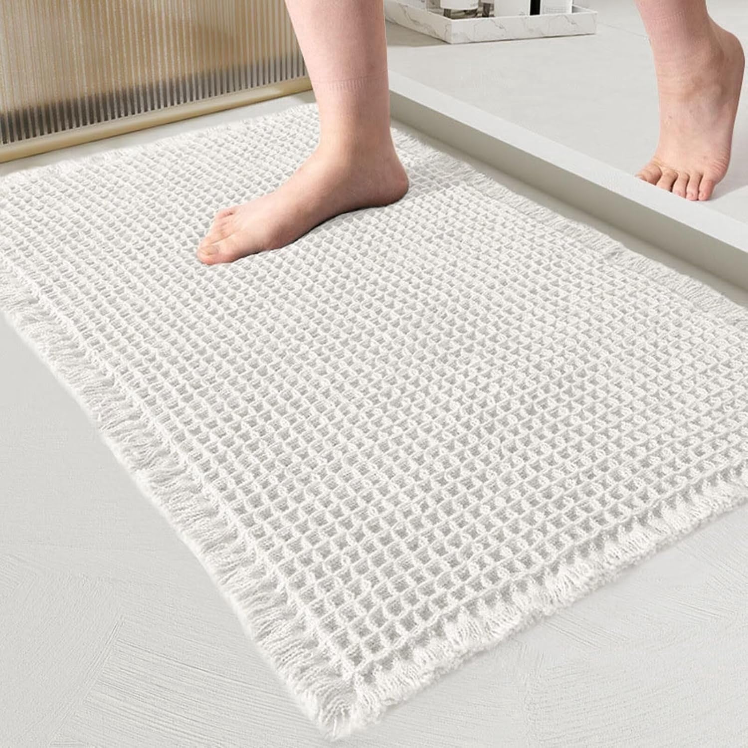 Waffle Bath Mat,Super Absorbent Non Slip Bathroom Rugs ,Machine Washable Floor Mats,White 17x24"