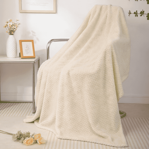 GPED Ultra Soft Throw Blanket, Warm Cozy Blankets 260GSM for Couch Bed Chair, Breathable and Lightweight Blankets for All Seasons, Decor & Giftable Blanket, Beige