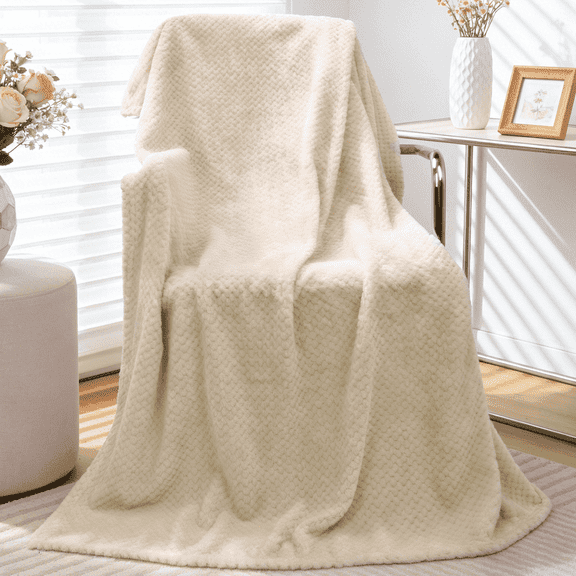 GPED Ultra Soft Throw Blanket, Twin Size Warm Cozy Blankets 260GSM for Couch Bed Chair, Breathable and Lightweight Blankets for All Seasons, Decor & Giftable Blanket, Beige