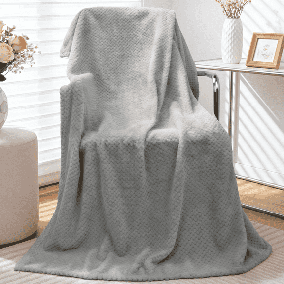 GPED Ultra Soft Throw Blanket, Twin Size Warm Cozy Blankets 260GSM for Couch Bed Chair, Breathable and Lightweight Blankets for All Seasons, Decor & Giftable Blanket, Gray