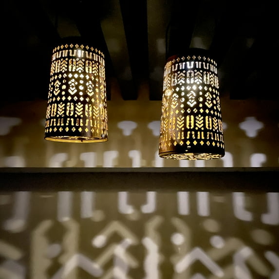 Waitmin Solar Lanterns Outdoor Hanging Lights, Garden Decor Metal Waterproof LED Decorative Lantern Lights for Yard, Lawn 2 Pack