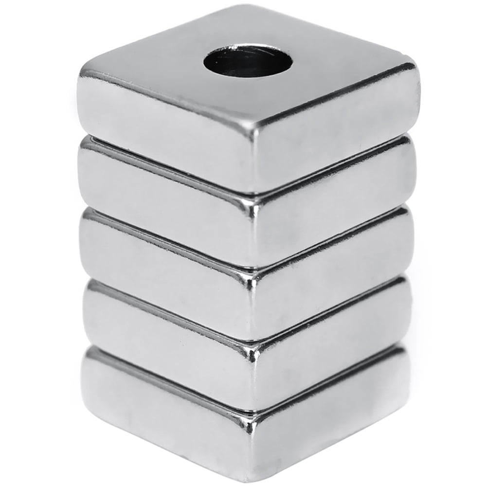 Brute Magnetics 2,000 LB Pull Round Neodymium Magnet with Threaded Hole and  Eyelet, 5.31 Diameter 