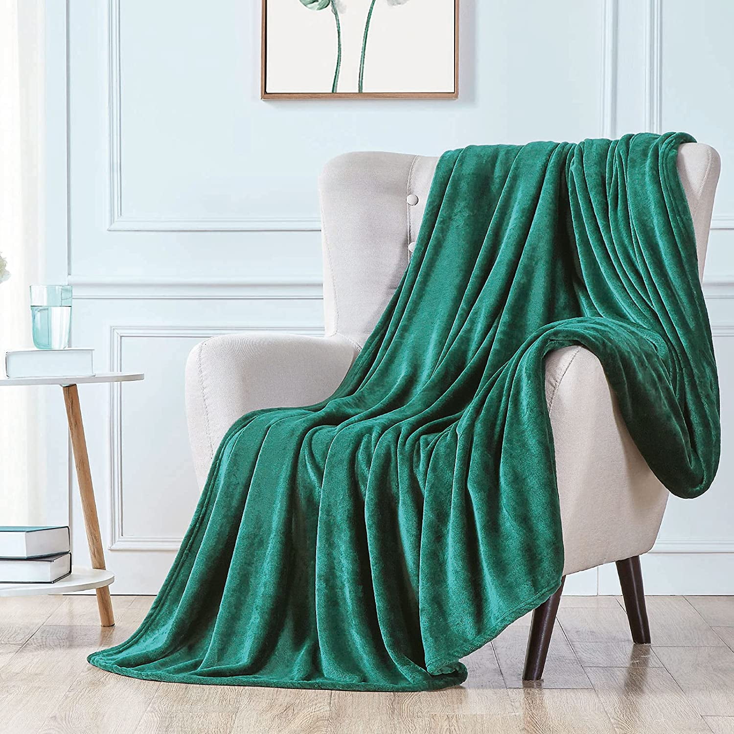 Walensee Ultra Soft Microplush Fleece Throw Blanket, 90" x 108", Emerald Green, Machine Washable
