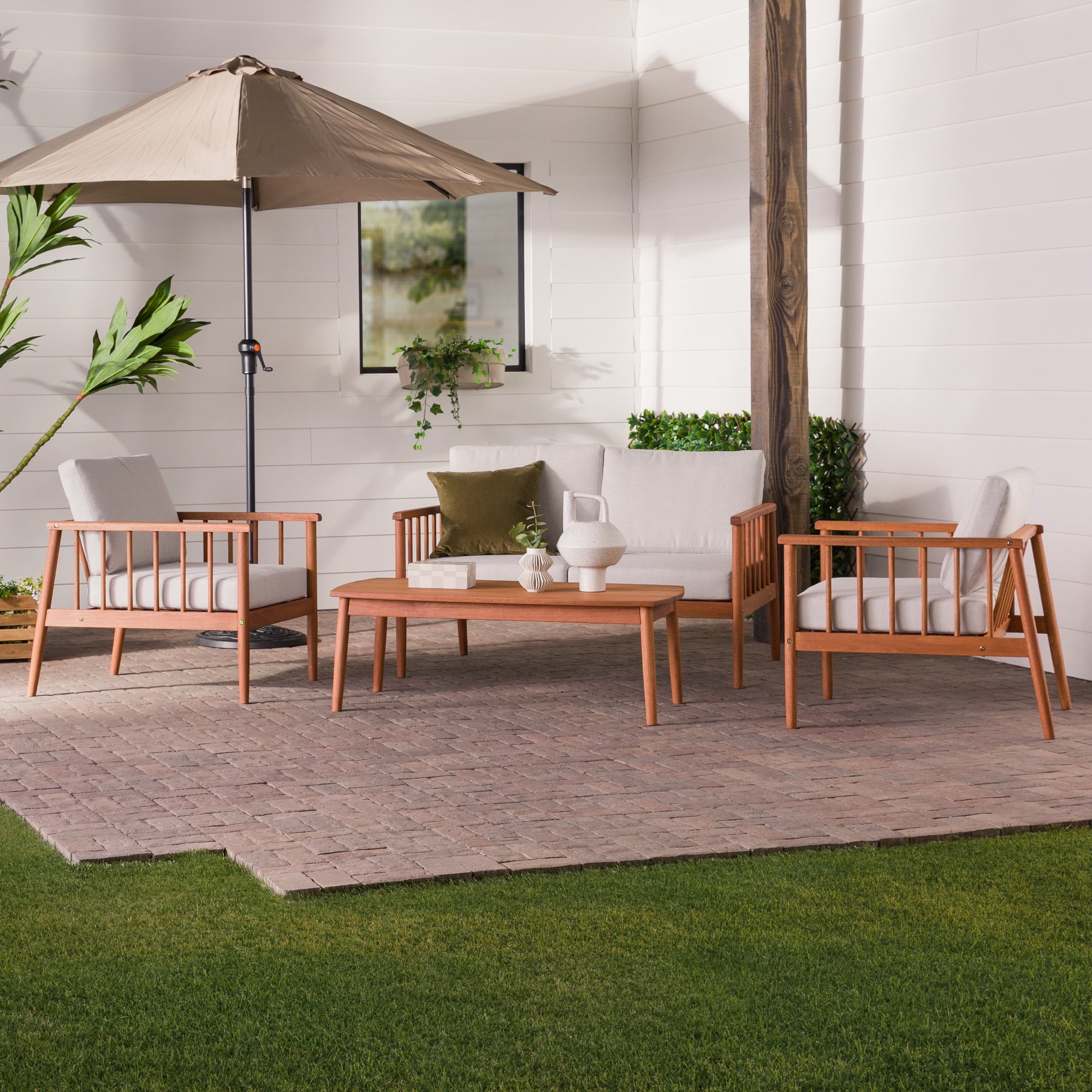 Walker Edison Modern 4-Piece Spindle-Style Eucalyptus Chat Set, Brown