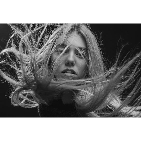 Wall Art Impressions 36x24in Photographic Print Poster Girl Studio Monochrome Woman Retro