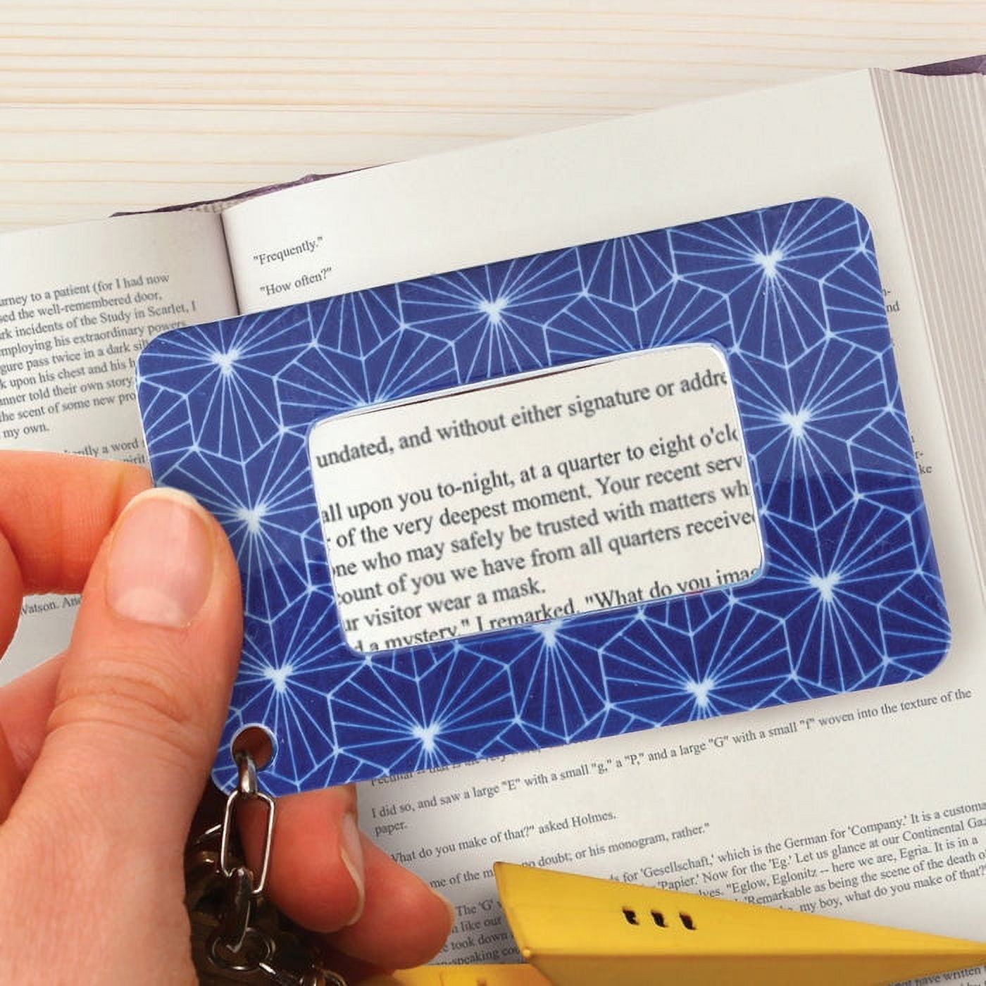 Wallet Size Magnifier