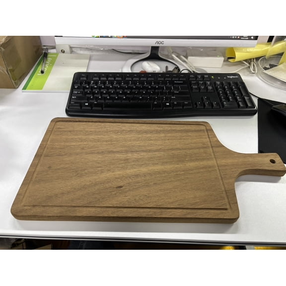 Walnut Wood Cutting Board with Handle, 17.7 x 8.9 x 0.8 in Large Thick Charcuterie Serving Platter, Durable Wooden Kitchen Board for Pizza, Steak, Fruits, Party Displays