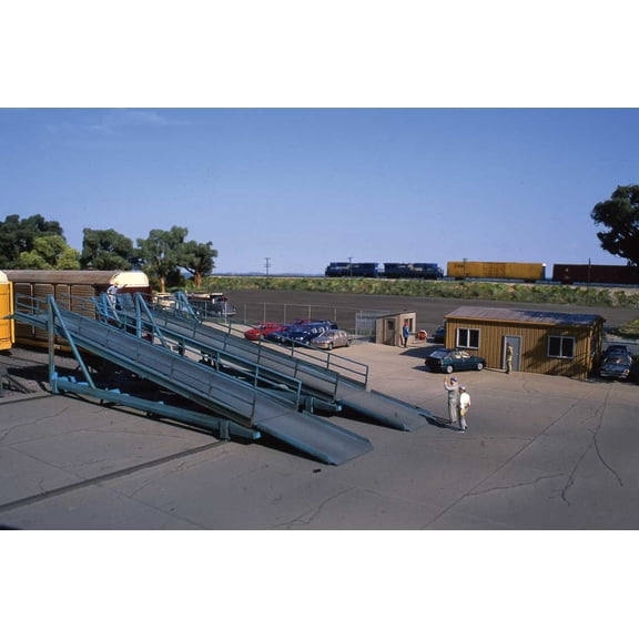 Walthers Cornerstone HO Scale Building/Structure Kit Auto Transloading Terminal
