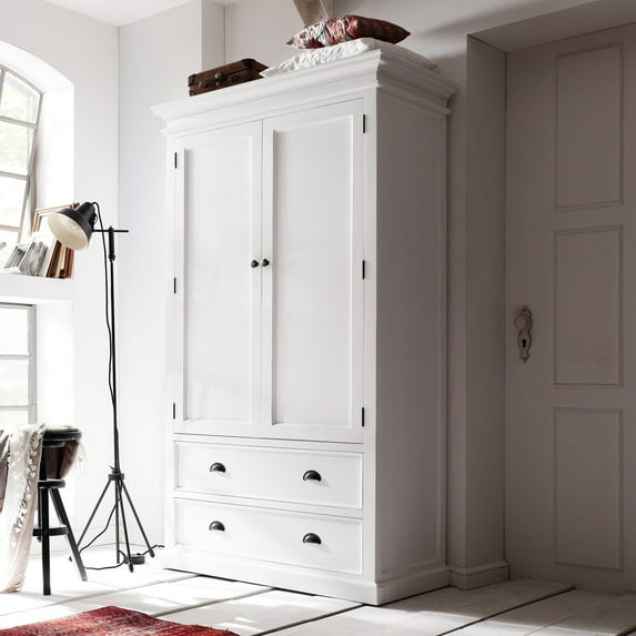 NovaSolo Wardrobe
