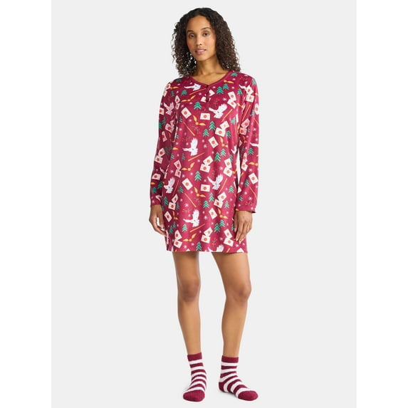 Harry Potter Women's and Women's Plus Holiday Print Henley Sleepshirt and Plush Socks Set, 2-Piece, Sizes XS-3X