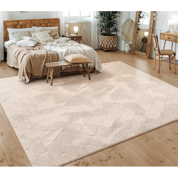 Washable Area Rug with Diamond Pattern and High-Low Effect