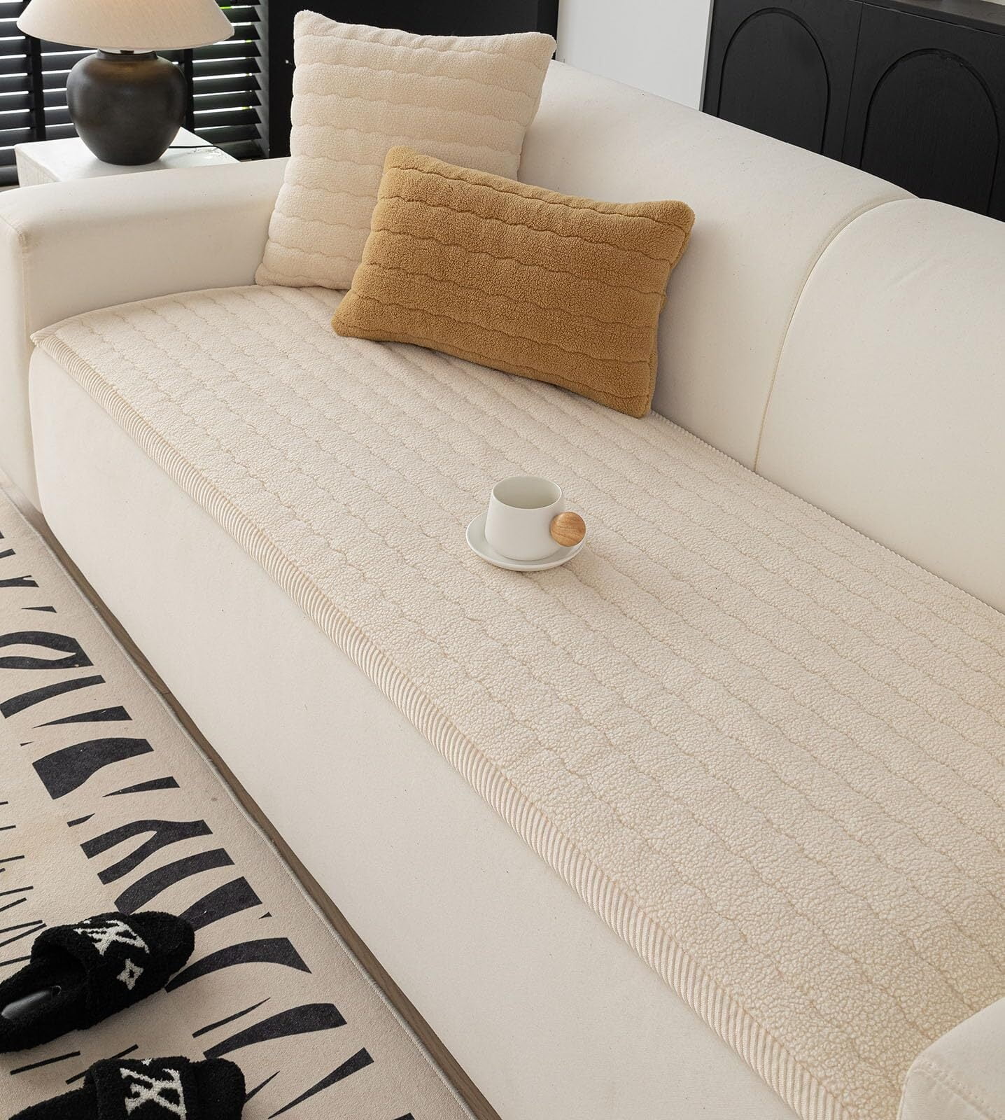 Washable Pet Couch Cover Non-Slip Sofa Covers for Dogs Pet-Friendly Soft Sherpa Dog Couch Protector Mat for Sectional Sofa