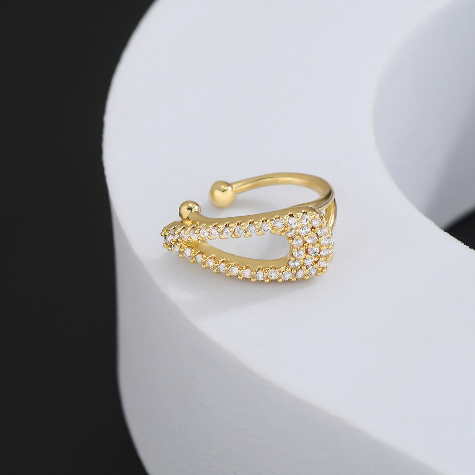 Waterdropping nonpierced ear clips for women Golden