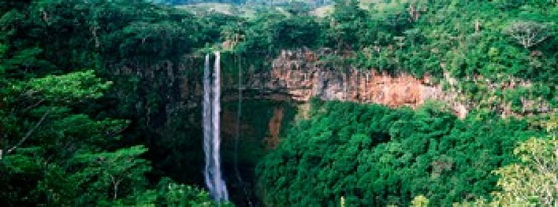 Waterfall Chamarel Waterfall Chamarel Mauritius Island Mauritius Canvas Art - Panoramic Images (15 x 6)