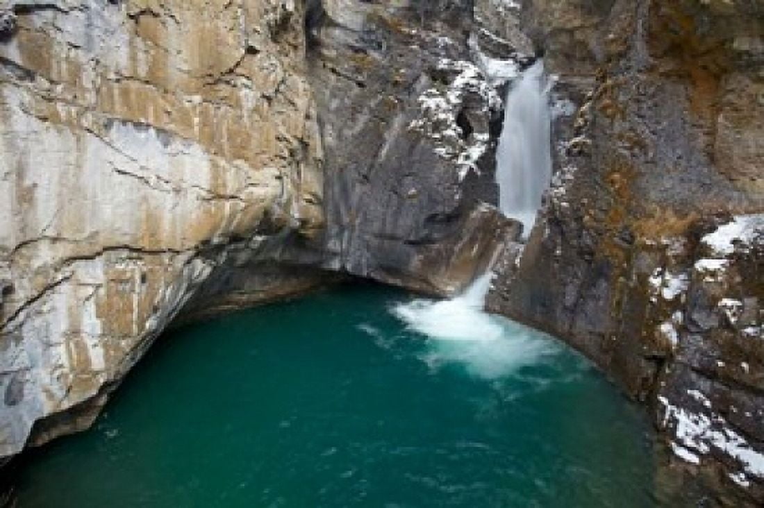 Waterfall Johnston Canyon Banff NP Alberta Canvas Art - David Wall DanitaDelimont (36 x 24)