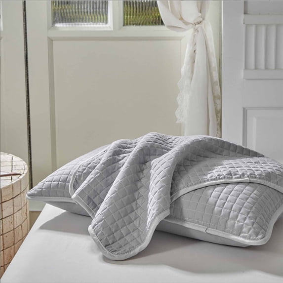 Waterproof Pillow Protector Cover Fiber Pillow Core Isolation Case Breathable Oil Proof Hypoallergenic Polyester Hotel Style Zippered 16x24 Inch White or Gray