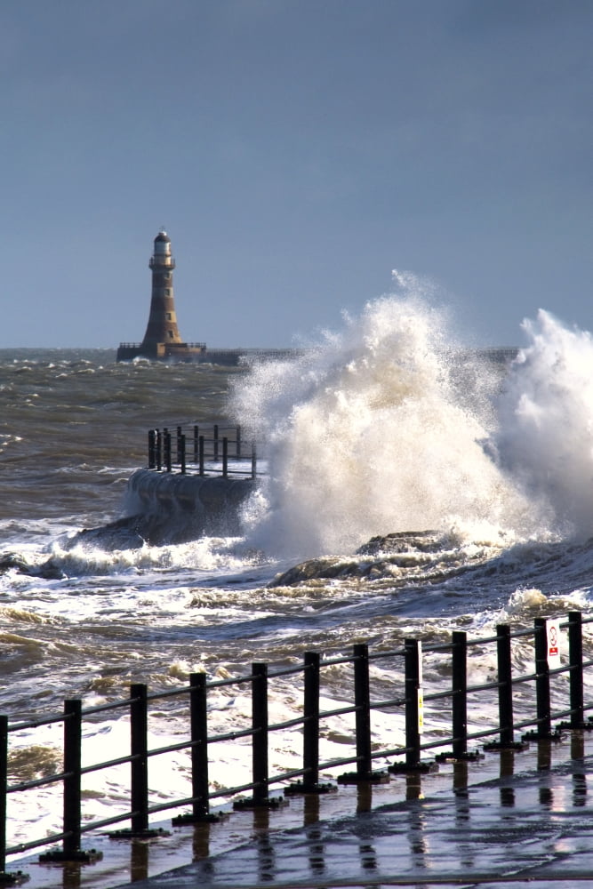 Waves Crashing By Lighthouse At Sunderland Tyne And Wear England United Kingdom Canvas Art - John Short  Design Pics (11 x 17)