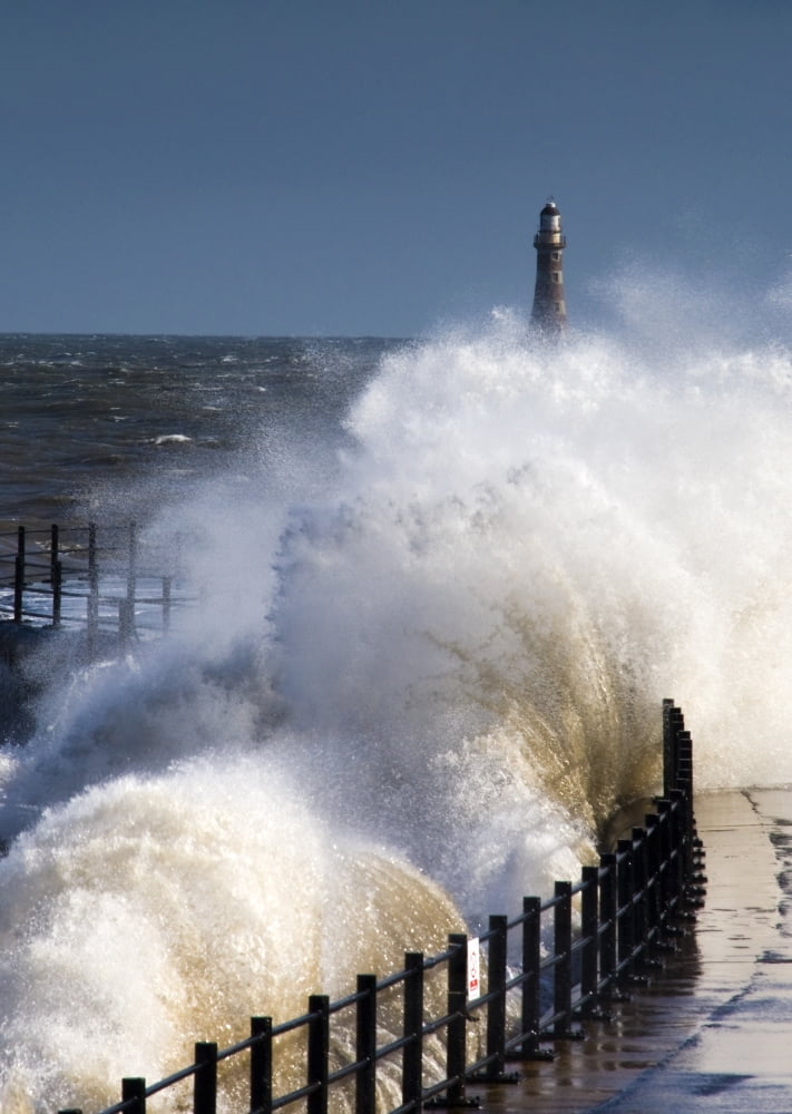 Waves Crashing By Lighthouse At Sunderland Tyne And Wear England United Kingdom Canvas Art - John Short Design Pics (12 x 17)