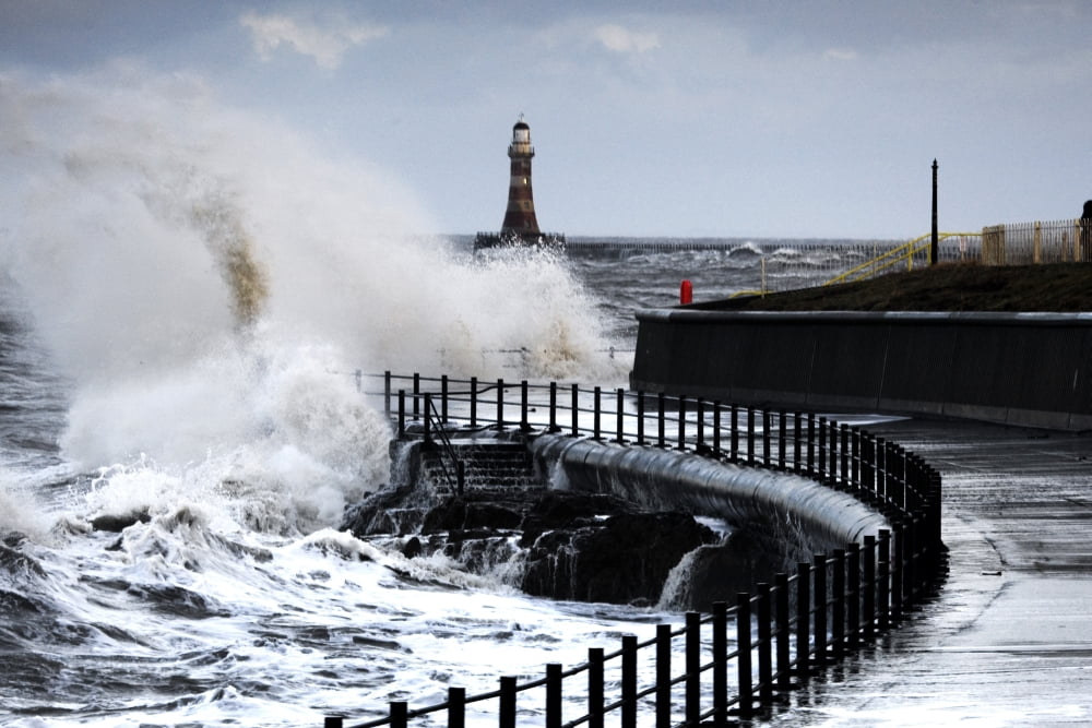 Waves Crashing Sunderland Tyne And Wear England Canvas Art - John Short Design Pics (17 x 11)