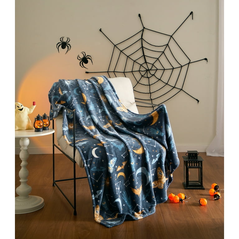 Moon and stars throw shop