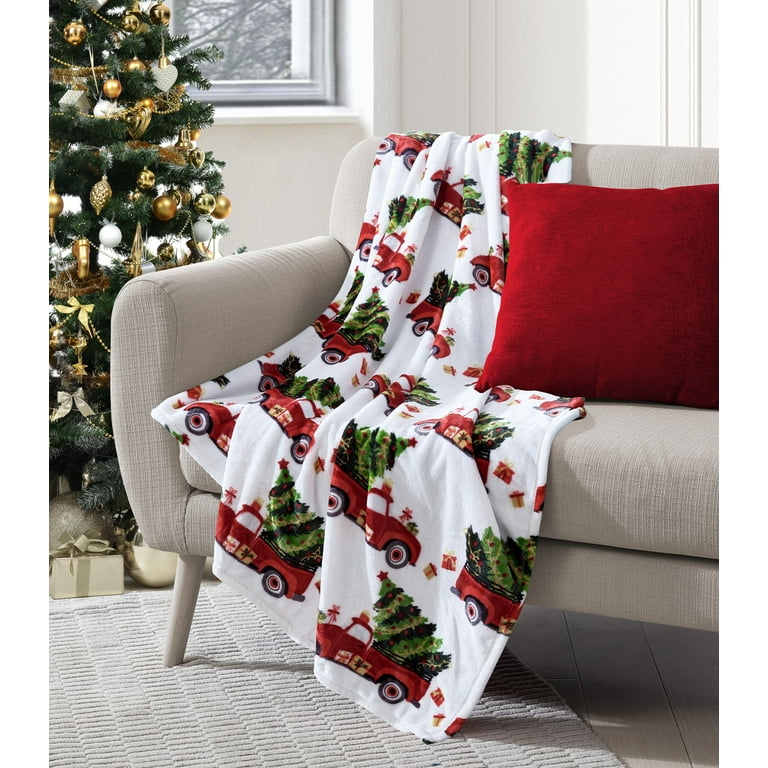 Santa's Favorite Realtor Redtruck Leopard Printed X-Mas T-Shirt Santa's Favorite Realtor Redtruck Leopard Printed X-Mas T-Shirt