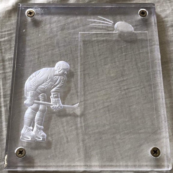 Wayne Gretzky Los Angeles Kings hockey card 5x6 inch lucite display holder