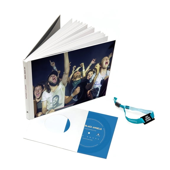 We Were There : Austin Concert Crowds Shot from the Pit 2007-2017, Includes Record in Back of Book