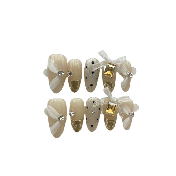 Wearable nails handmade high-grade nude magic mirror French ribbon nail art cat's eye polka dot detachable false nails