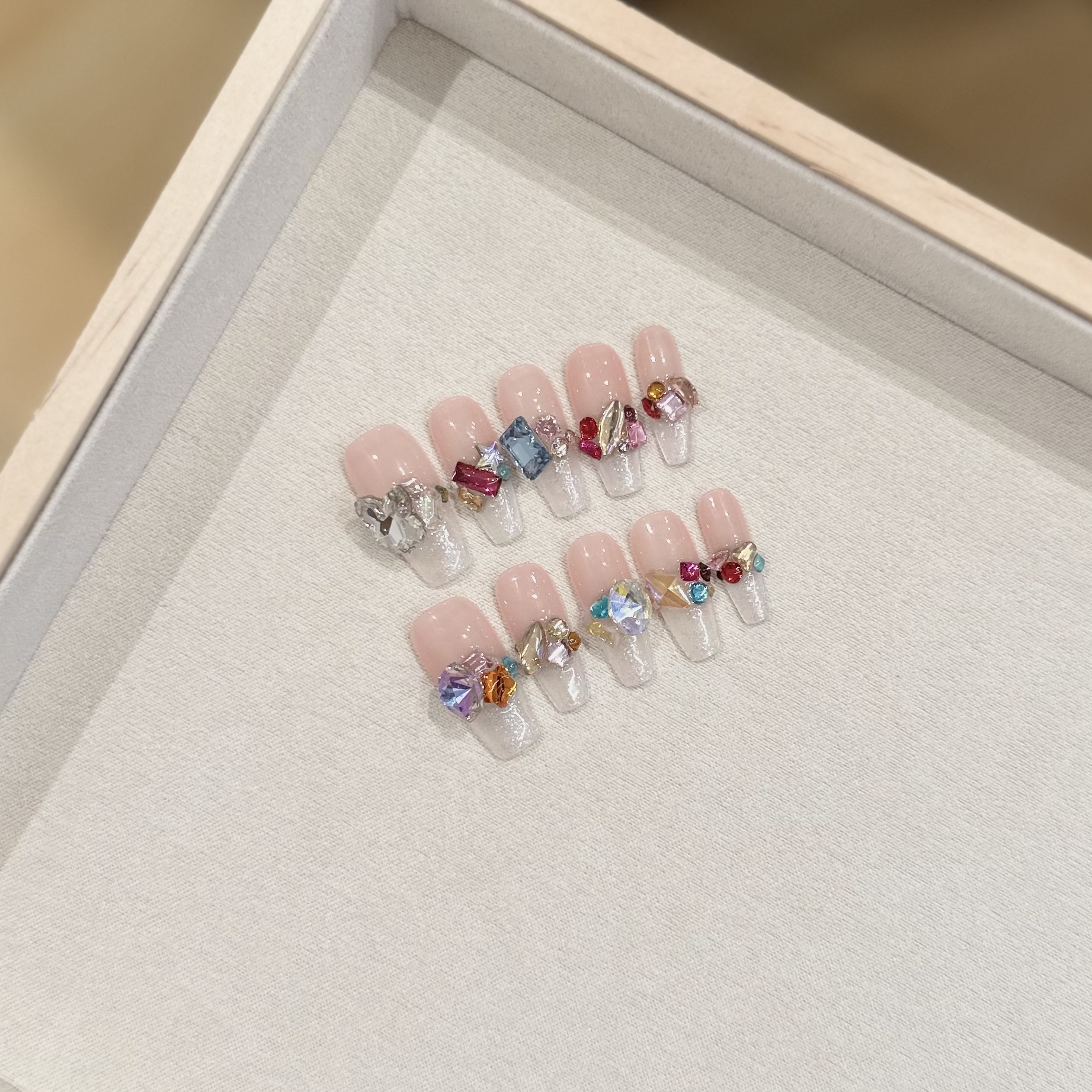 Wearing Nail Naked Pink Candy Soda Removable Nail Patch Color Diamond Sequins Light Therapy Nail Finished Product Wholesale Shiny