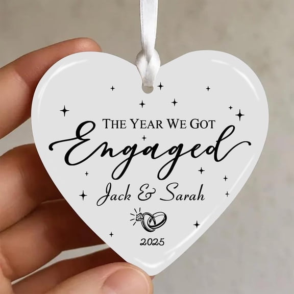 Wedding/Engaged Ornament 2025 - Personalized Names & Date, Engaged/Newlywed Couple Keepsake Ornament