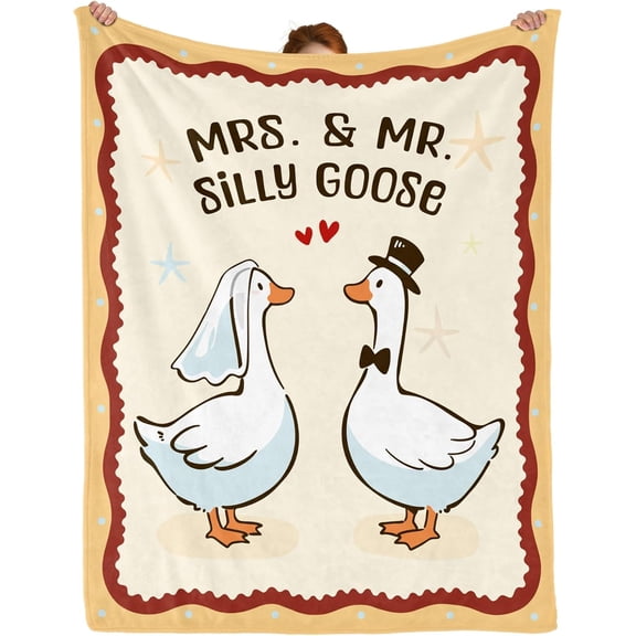 Wedding Gifts for Couples 2026 Bridal Shower Gifts Soft Throw Blanket Mr and Mrs Gifts for Anniversary Romantic Gift for Women Men