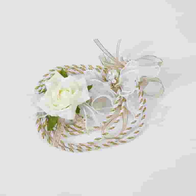 Bellissimo avorio e oro intrecciati con decorazioni in argento, corda Bellissimo avorio e oro intrecciati con decorazioni in argento, corda