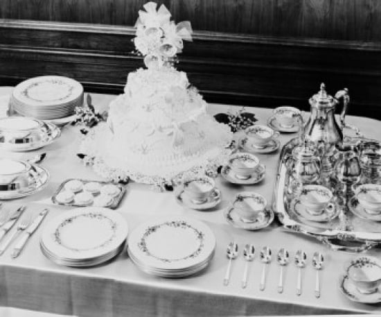 Wedding cake on table Canvas Art - (24 x 36)