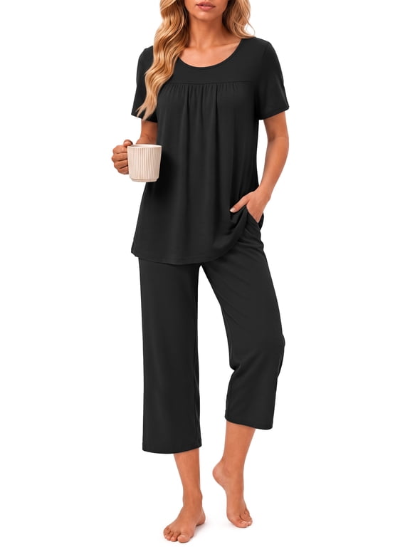 Two Piece Pajamas for Women Set Crew Neck Short Sleeve Tops Capris Summer Loungewear with Pockets