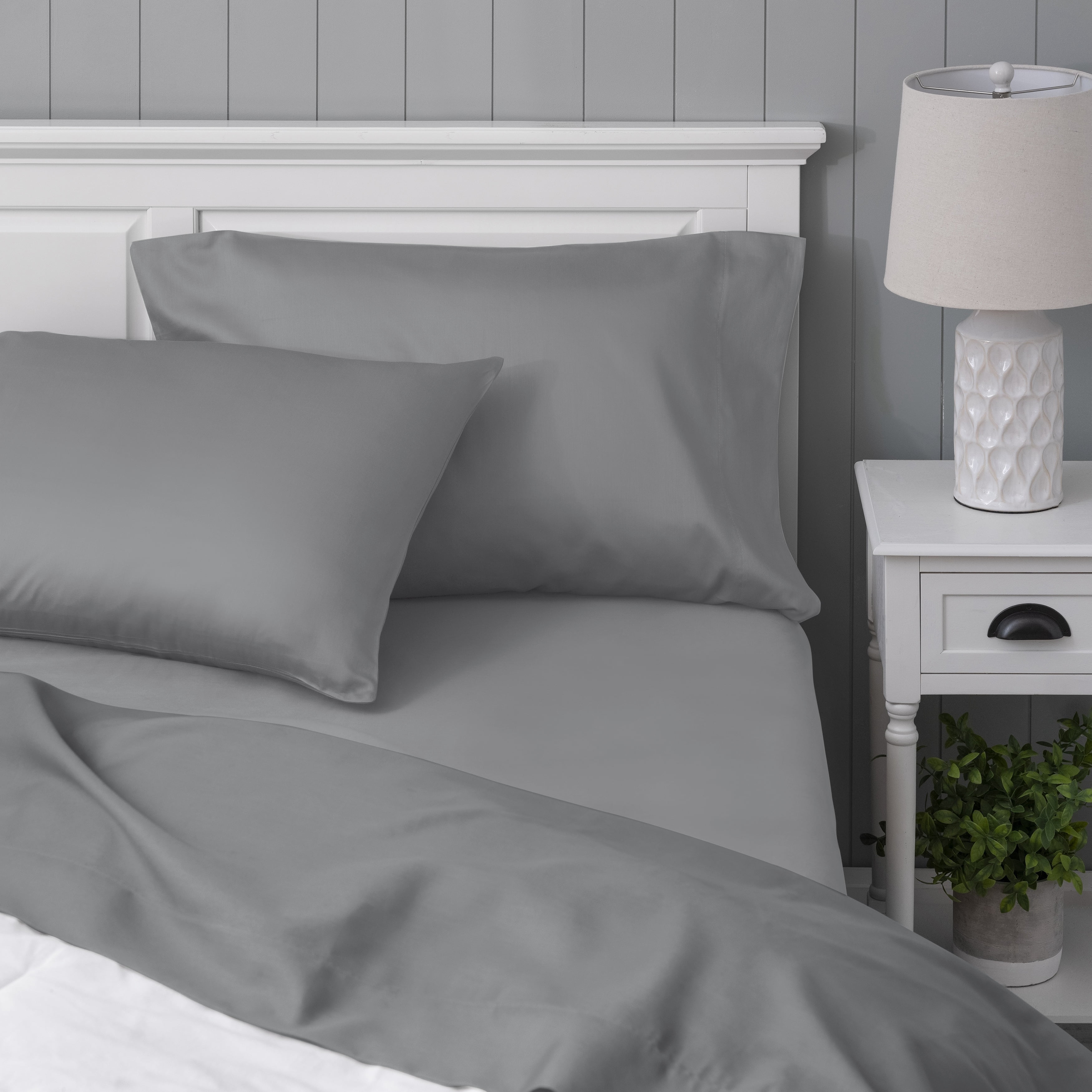 WelHome 100% Cotton Percale 4-Piece Queen Size Deep Pocket Bed Sheets Set, 1 Fitted, 1 Flat Sheet with 2 Pillowcases, Ultra Light, Breathable & Super Soft Sheets, Gray