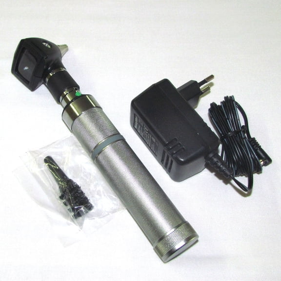 Welch Allyn 3.5v Diagnostic Otoscope with Ni-Cad Handle in Case (Rechargeable)