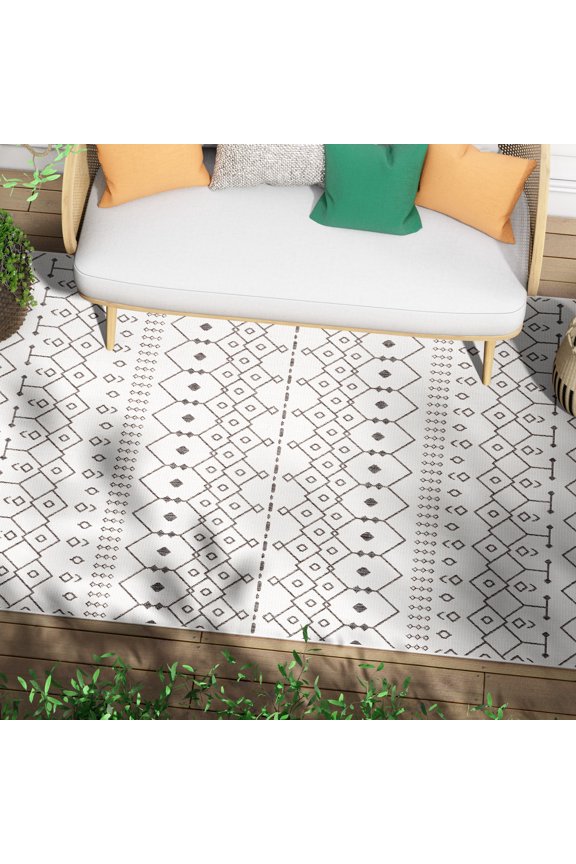 5' x 7' Light Gray Outdoor Rug
