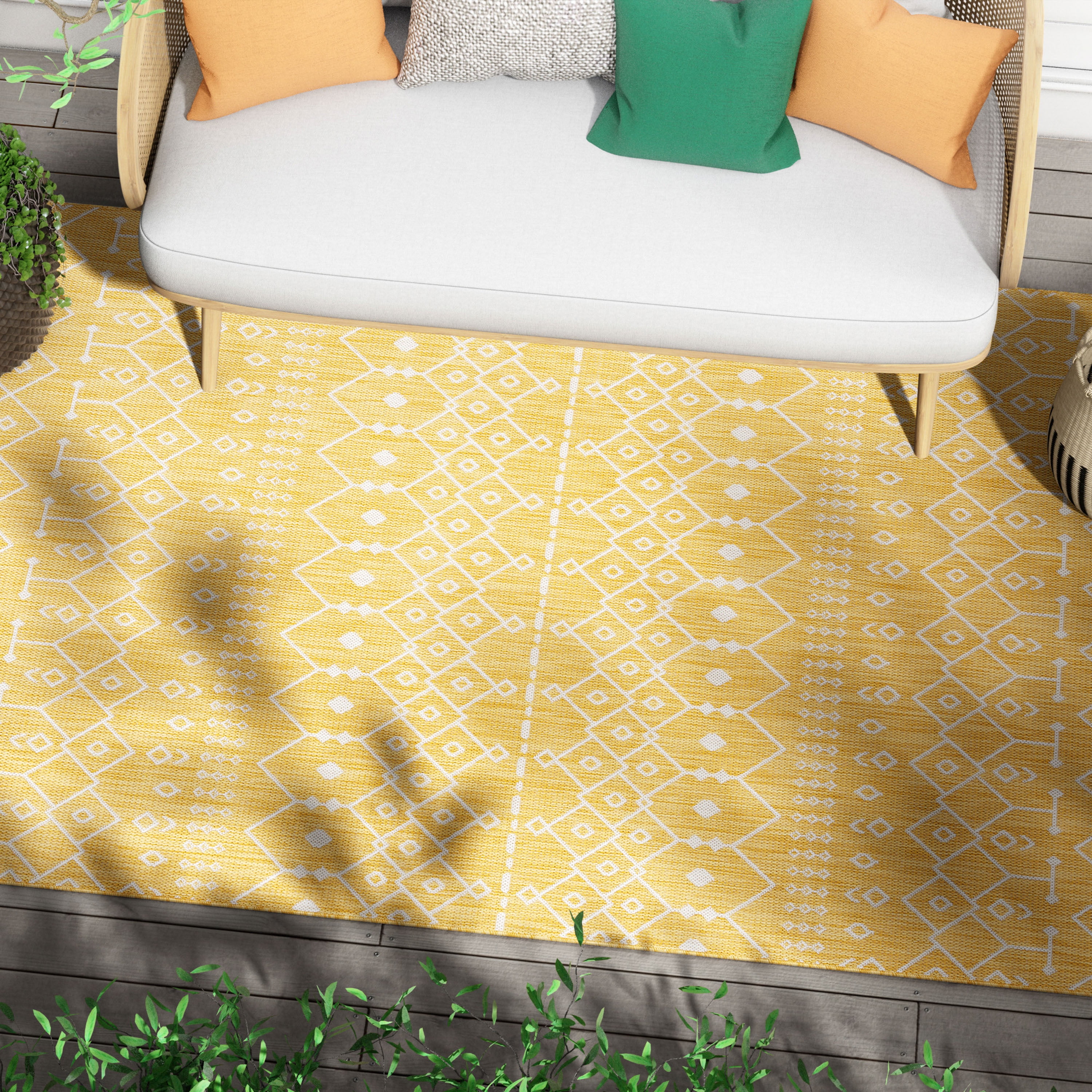 Yellow and White Flatweave Synthetic 5' x 7' Area Rug